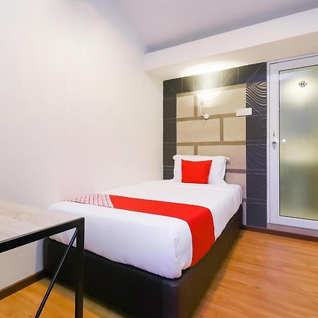 Oyo 1023 La Mirina Boutique Inn מראה חיצוני תמונה