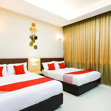 Oyo 1023 La Mirina Boutique Inn מראה חיצוני תמונה