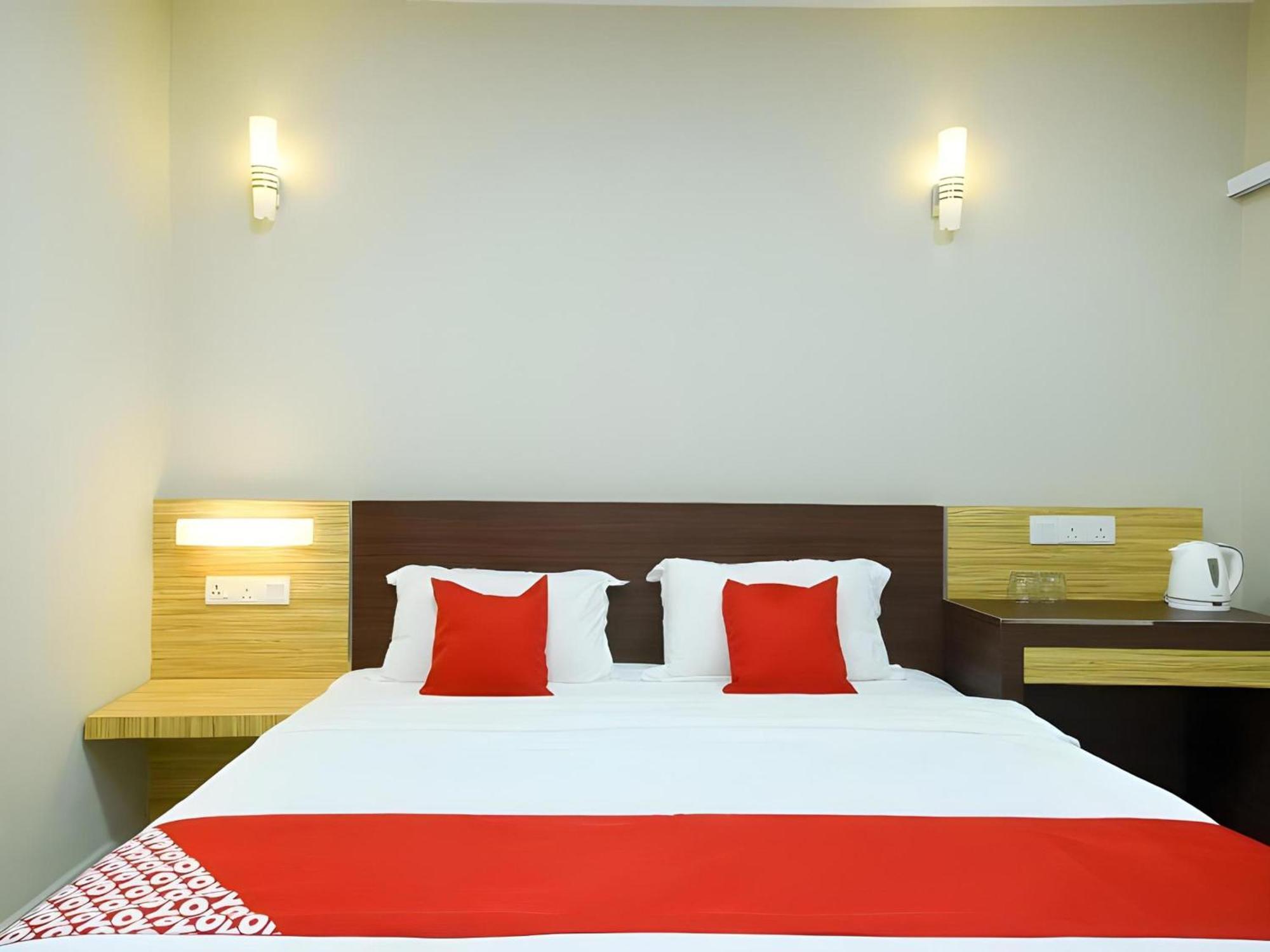 Oyo 1023 La Mirina Boutique Inn מראה חיצוני תמונה