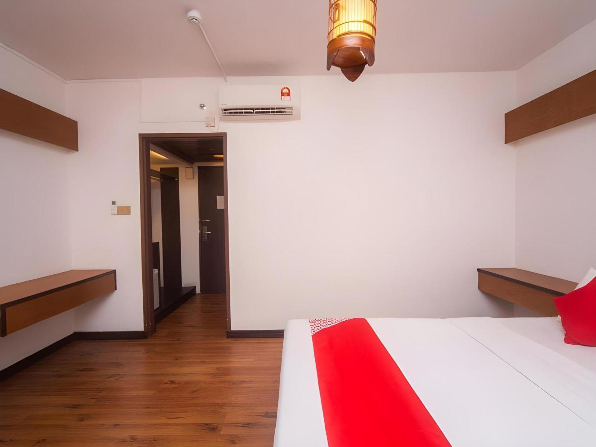 Oyo 1023 La Mirina Boutique Inn מראה חיצוני תמונה