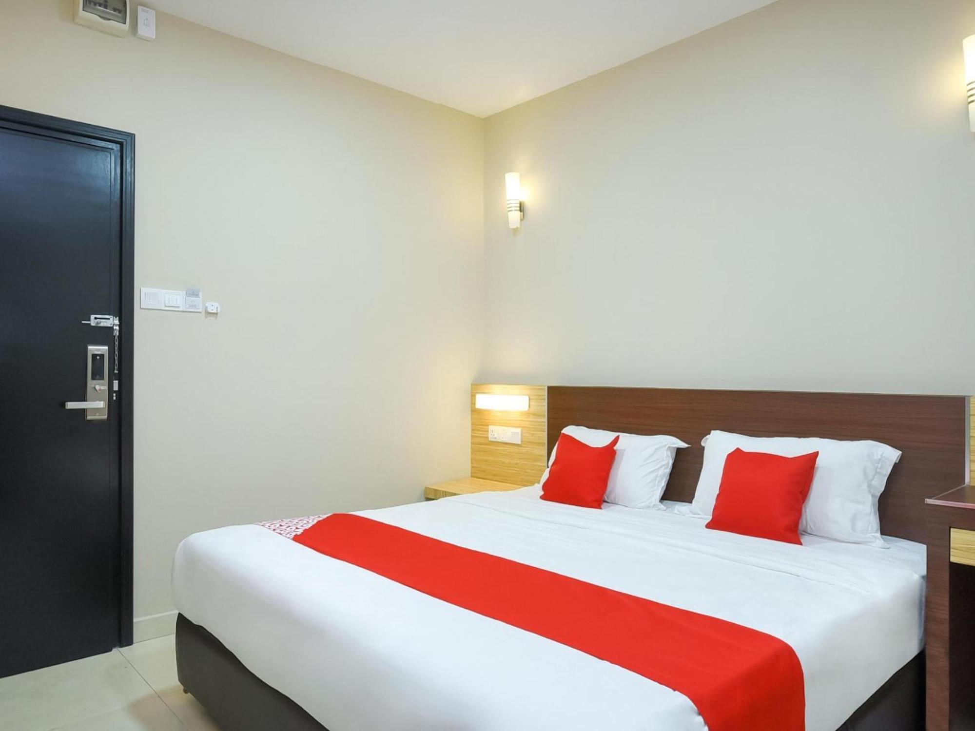 Oyo 1023 La Mirina Boutique Inn מראה חיצוני תמונה