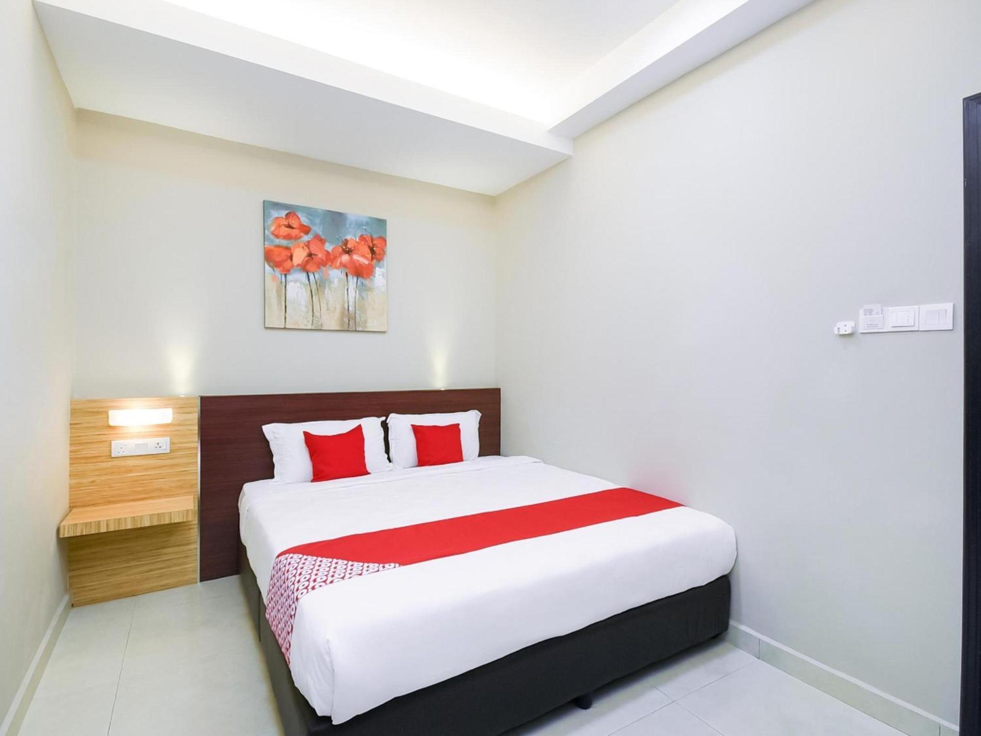 Oyo 1023 La Mirina Boutique Inn מראה חיצוני תמונה