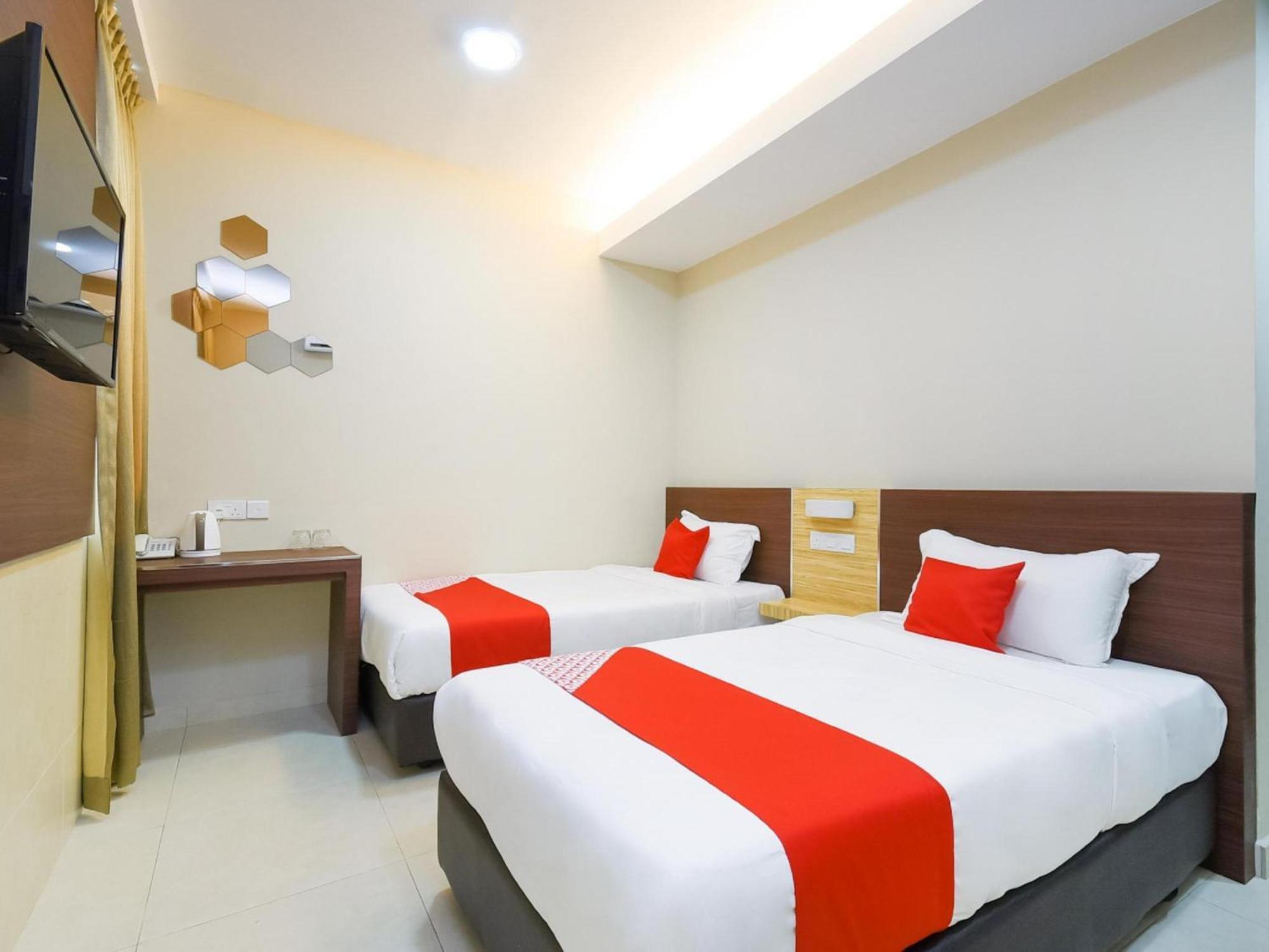 Oyo 1023 La Mirina Boutique Inn מראה חיצוני תמונה